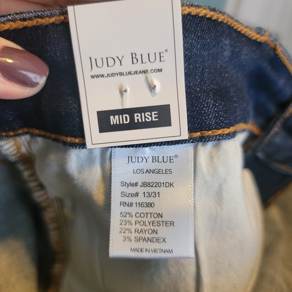 NWT Judy Blue Mid Rise Classic Skinny Jeans Raw‎ Edge 13/31 - Picture 9 of 12